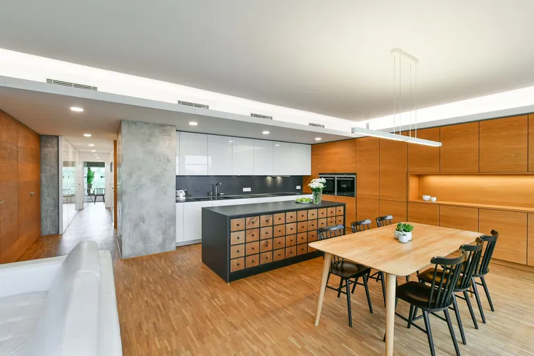 V Třešňovce, Hrdlořezy - Prague 9 | Sale, Apartment, Three-bedroom (4+kk), 171 m²