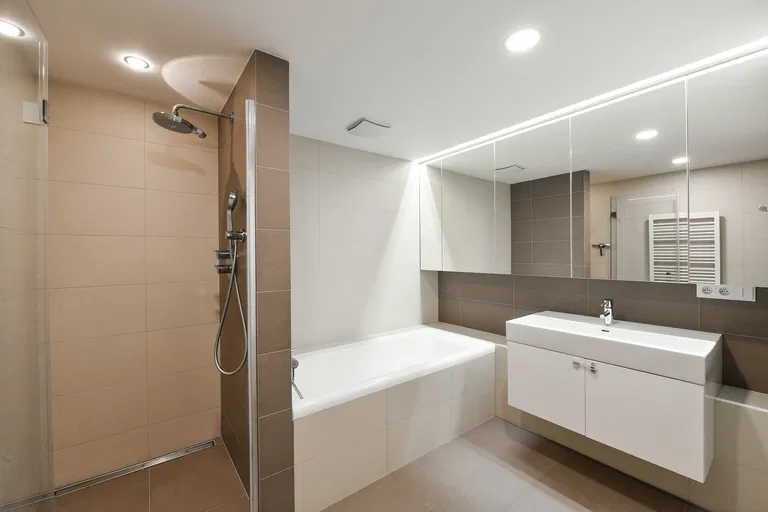 V Třešňovce, Hrdlořezy - Prague 9 | Sale, Apartment, Three-bedroom (4+kk), 171 m²