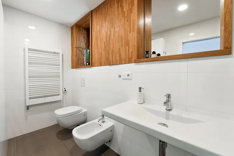 V Třešňovce, Hrdlořezy - Prague 9 | Sale, Apartment, Three-bedroom (4+kk), 171 m²