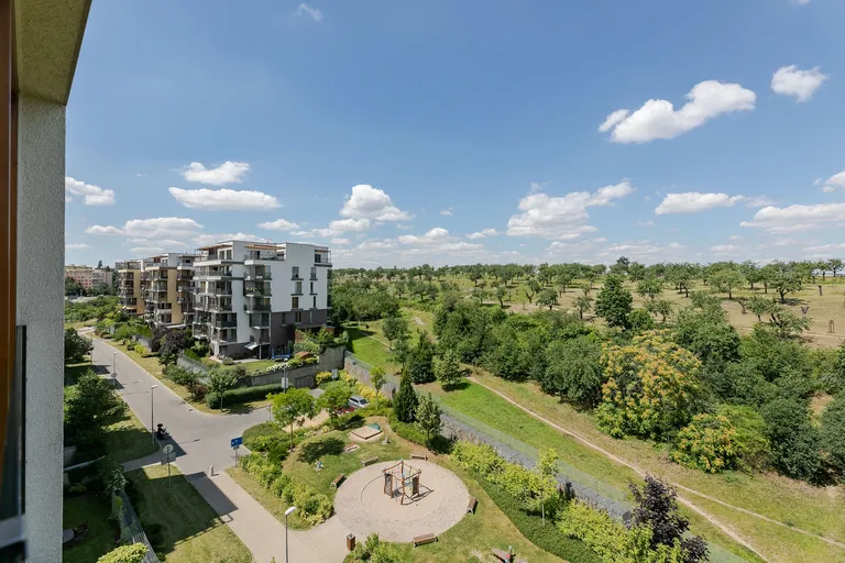 V Třešňovce, Hrdlořezy - Prague 9 | Sale, Apartment, Three-bedroom (4+kk), 171 m²