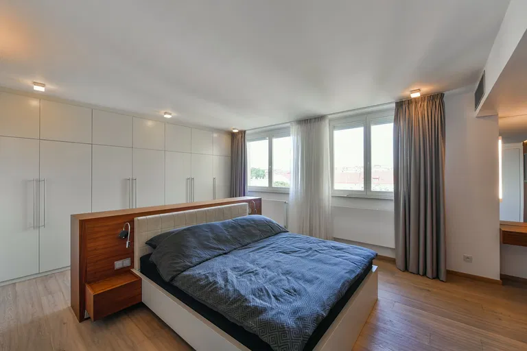 Šafaříkova, Vinohrady - Prague 2 | Sale, Apartment, Four-bedroom (5+kk), 191 m²