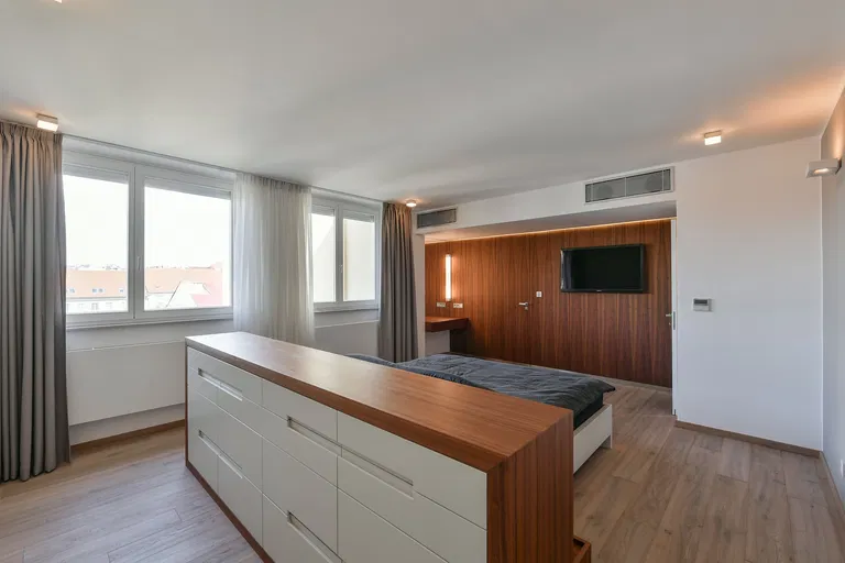 Šafaříkova, Vinohrady - Prague 2 | Sale, Apartment, Four-bedroom (5+kk), 191 m²