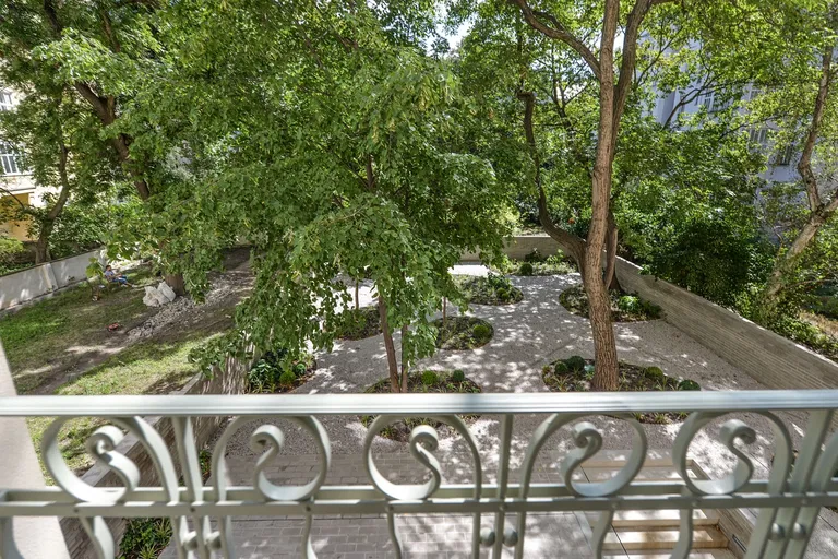 Krkonošská, Vinohrady - Praha 2 | Prenájom, Byt, 2-izbový, 90 m²