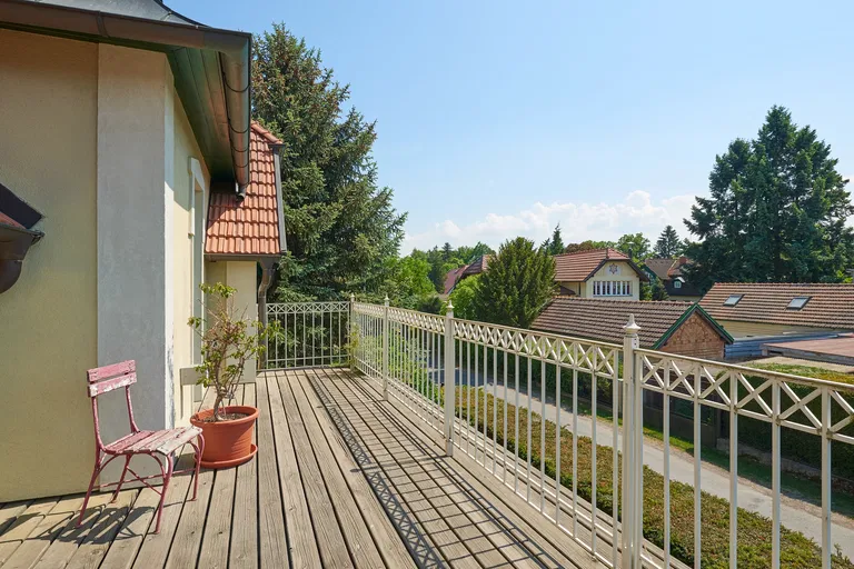 Krovova, Klánovice - Prague 9 | Sale, House, Six-bedroom (7+kk), 250 m²