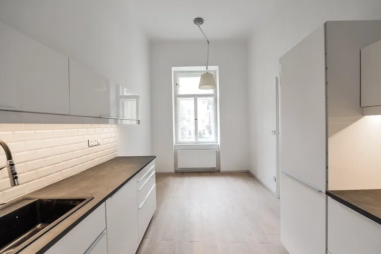 Zborovská, Smíchov - Praha 5 | Prenájom, Byt, 2-izbový, 86 m²