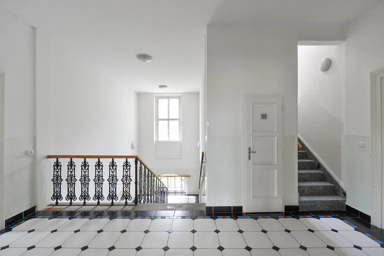 Podolská, Podolí - Prague 4 | Sale, Offices, 514 m²