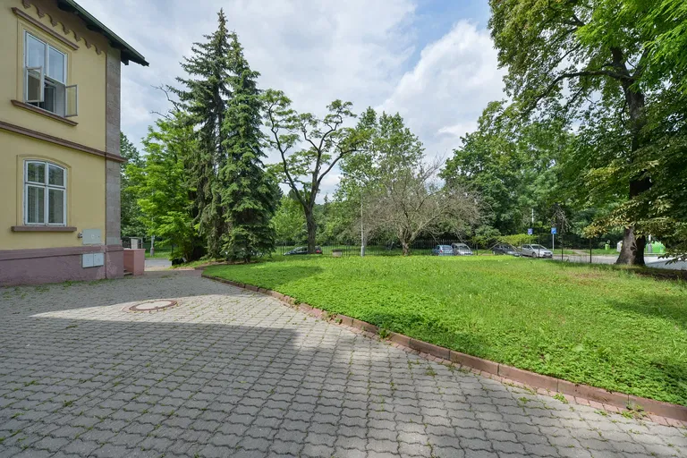Podolská, Podolí - Prague 4 | Sale, Offices, 514 m²