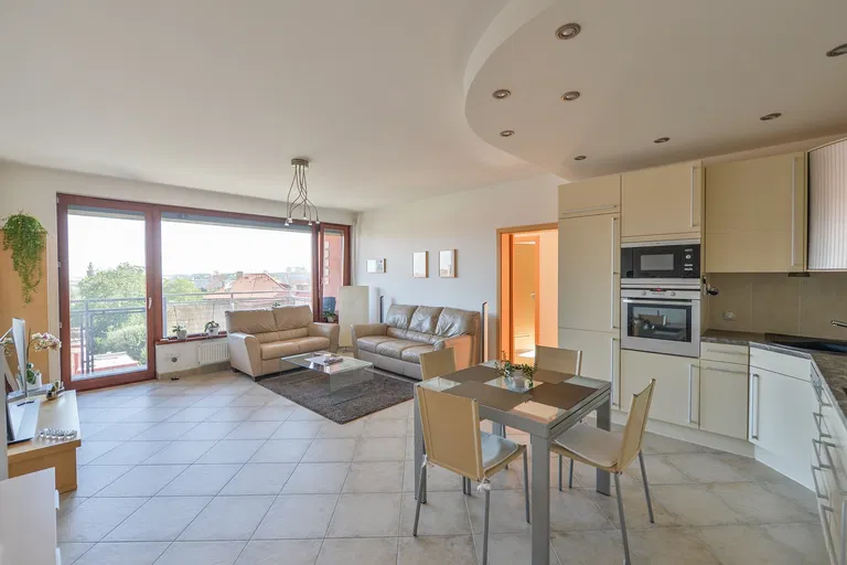 Čistovická, Řepy - Praha 6 | Prenájom, Byt, 3-izbový, 81 m²