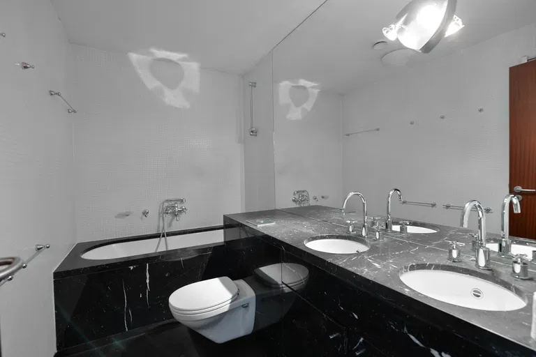 Pod Kaštany, Bubeneč - Praha 6 | Prenájom, Byt, 3-izbový, 145 m²