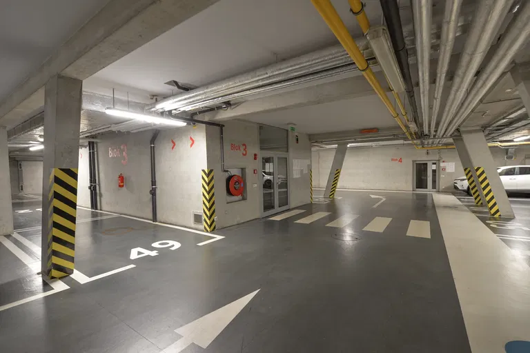 Pod Kaštany, Bubeneč - Praha 6 | Prenájom, Byt, 3-izbový, 145 m²