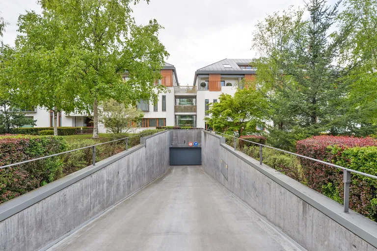 Pod Kaštany, Bubeneč - Praha 6 | Prenájom, Byt, 3-izbový, 145 m²