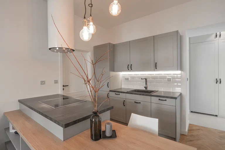 Grafická, Smíchov - Praha 5 | Prenájom, Byt, 2-izbový, 45 m²