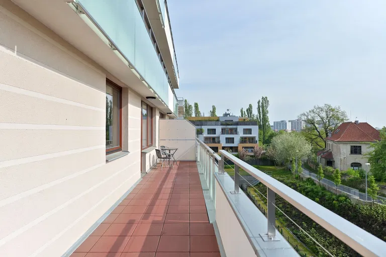 Pod Dvorem, Veleslavín - Praha 6 | Prenájom, Byt, 2-izbový, 78 m²