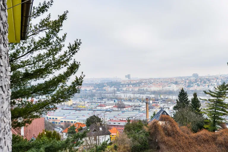 U Dívčích hradů, Smíchov - Praha 5 | Prenájom, Byt, 1-izbový, 35 m²