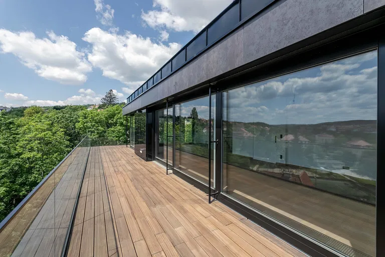 U Pernikářky, Smíchov - Prague 5 | Sale, Apartment, Four-bedroom (5+kk), 253 m²