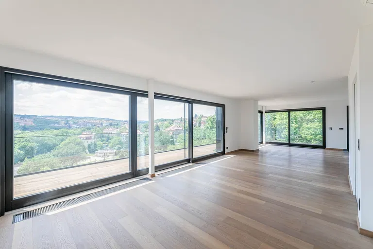 U Pernikářky, Smíchov - Prague 5 | Sale, Apartment, Four-bedroom (5+kk), 253 m²