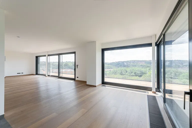 U Pernikářky, Smíchov - Prague 5 | Sale, Apartment, Four-bedroom (5+kk), 253 m²
