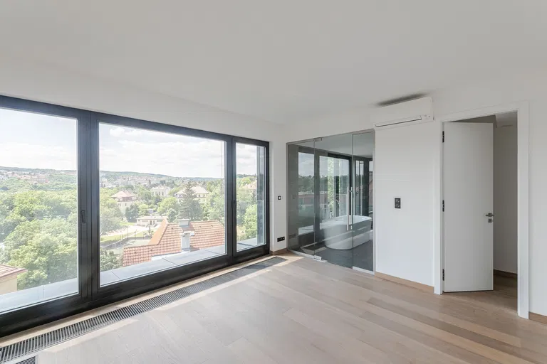 U Pernikářky, Smíchov - Prague 5 | Sale, Apartment, Four-bedroom (5+kk), 253 m²
