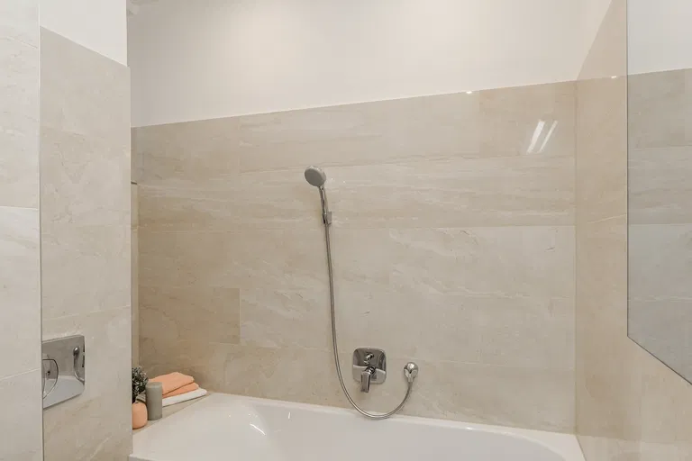 Gotthardská, Bubeneč - Praha 6 | Prenájom, Byt, 4-izbový, 129 m²