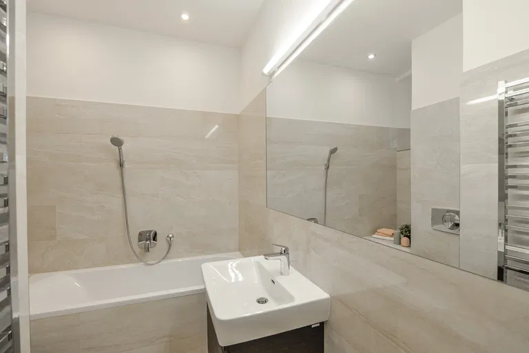 Gotthardská, Bubeneč - Praha 6 | Prenájom, Byt, 4-izbový, 133 m²