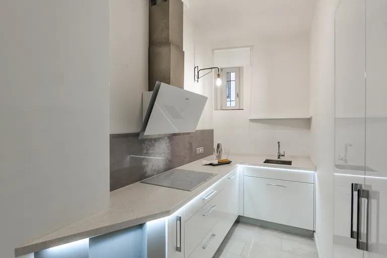 Gotthardská, Bubeneč - Praha 6 | Prenájom, Byt, 4-izbový, 133 m²