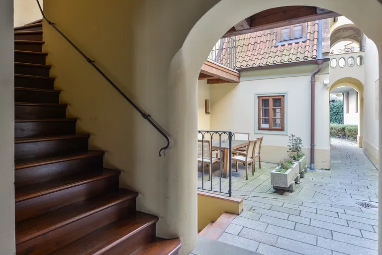Všehrdova, Malá Strana - Prague 1 | Sale, Apartment, Two-bedroom (3+kk), 101 m²