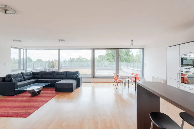 Karloveské rameno, Karlova Ves - Bratislava IV | Prenájom, Byt, 3-izbový, 145 m²