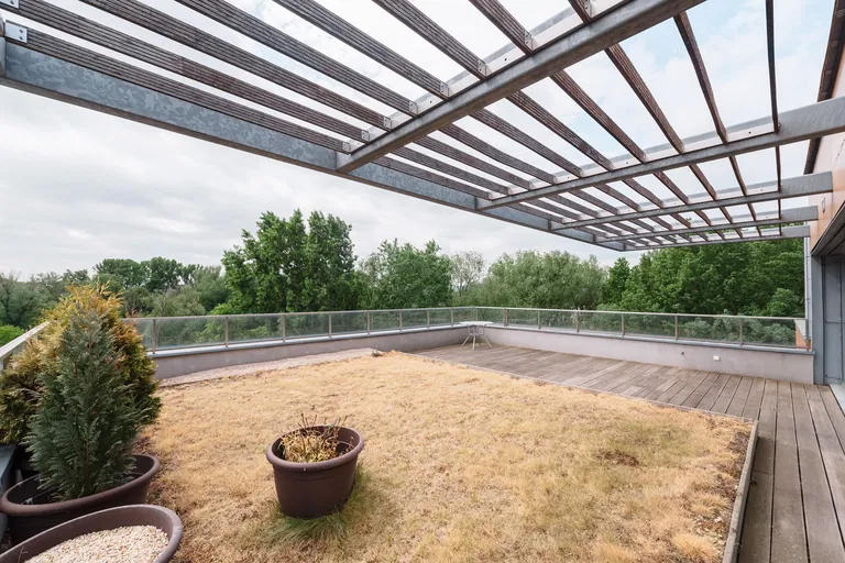 Karloveské rameno, Karlova Ves - Bratislava IV | Prenájom, Byt, 3-izbový, 145 m²