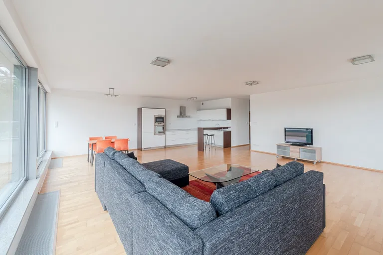Karloveské rameno, Karlova Ves - Bratislava IV | Prenájom, Byt, 3-izbový, 145 m²
