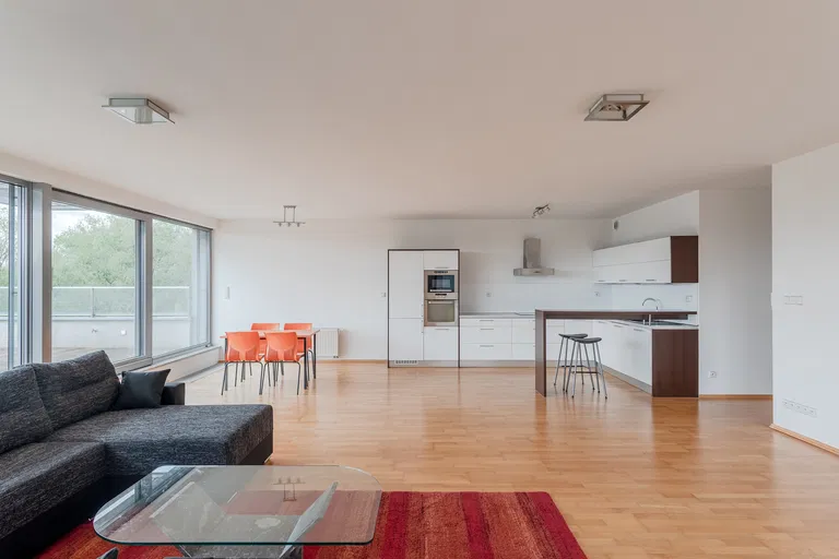 Karloveské rameno, Karlova Ves - Bratislava IV | Prenájom, Byt, 3-izbový, 145 m²
