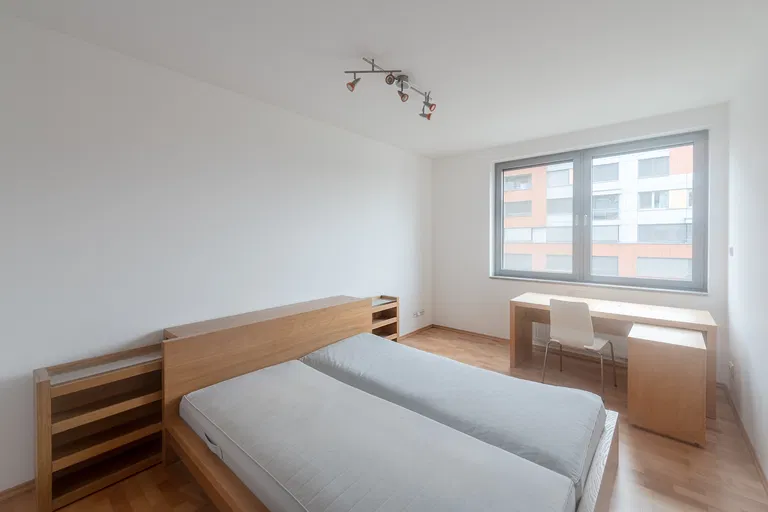 Karloveské rameno, Karlova Ves - Bratislava IV | Prenájom, Byt, 3-izbový, 145 m²