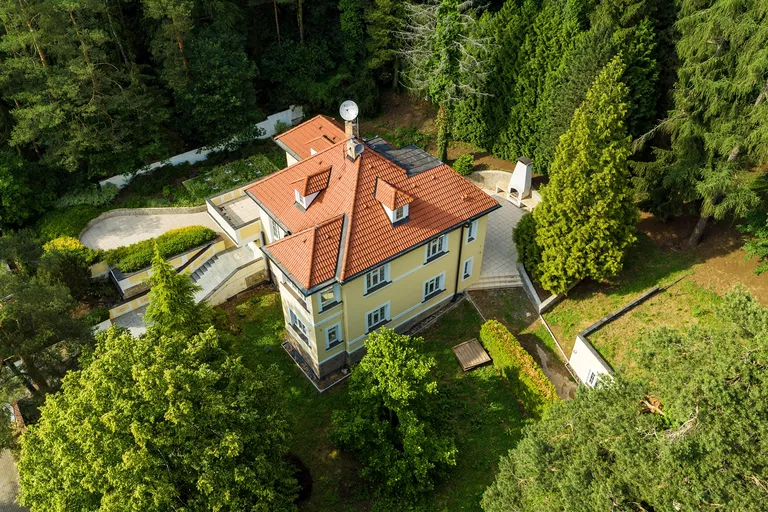 Pražská, Jevany - Praha-východ | Predaj, Rodinný dom, 7-izbový, 696 m²