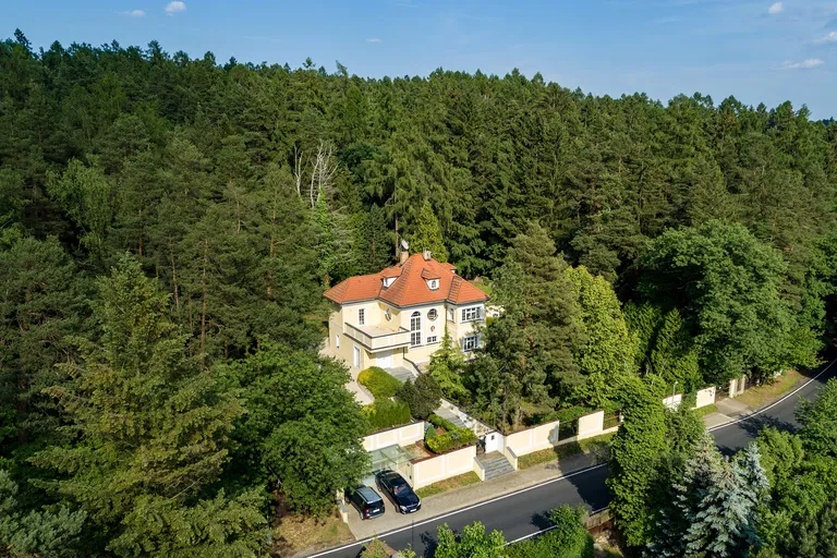 Pražská, Jevany - Praha-východ | Predaj, Rodinný dom, 7-izbový, 696 m²