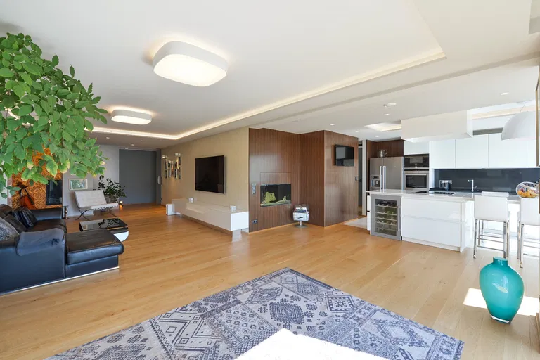 Záhřebská, Vinohrady - Prague 2 | Sale, Apartment, Four-bedroom (5+kk), 169 m²