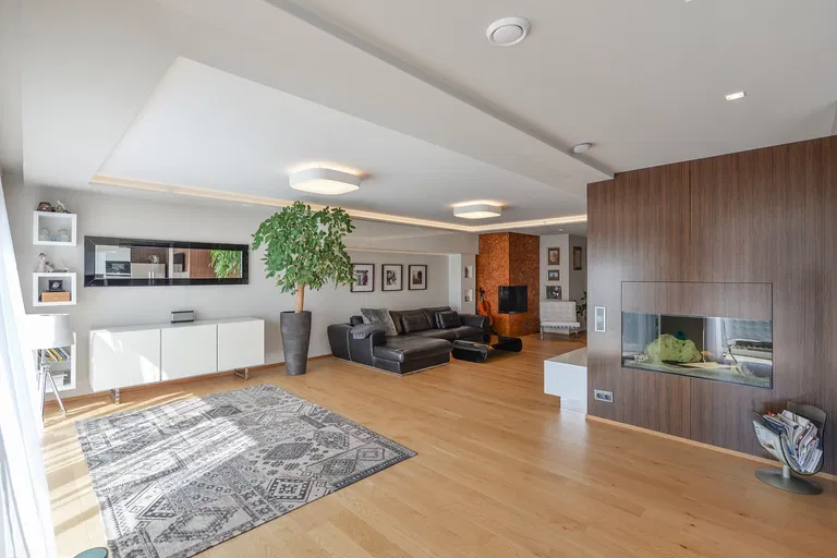 Záhřebská, Vinohrady - Prague 2 | Sale, Apartment, Four-bedroom (5+kk), 169 m²