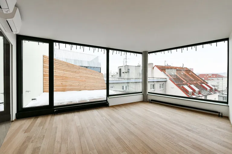 Komunardů, Holešovice - Prague 7 | Sale, Apartment, Three-bedroom (4+kk), 229 m²