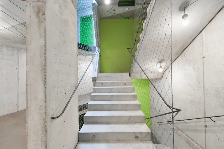 Komunardů, Holešovice - Prague 7 | Sale, Apartment, Three-bedroom (4+kk), 229 m²
