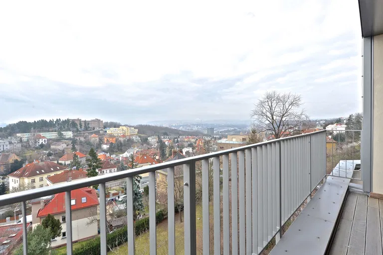 Zenklova, Libeň - Praha 8 | Prenájom, Byt, 4-izbový, 154 m²