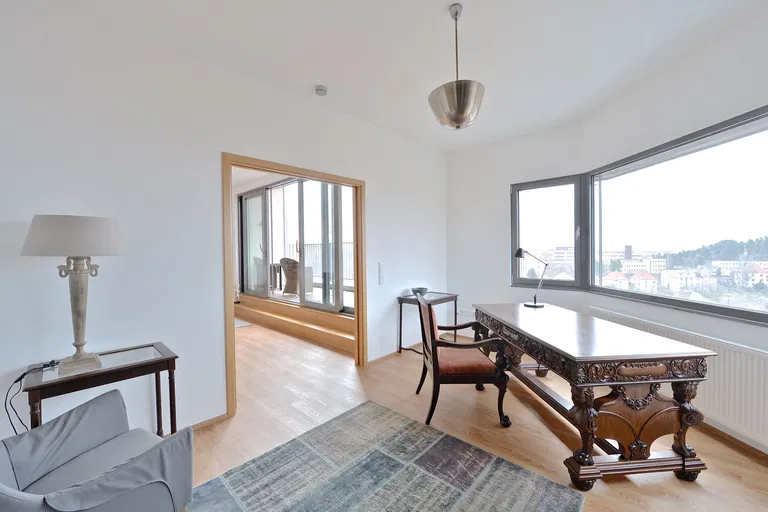 Zenklova, Libeň - Praha 8 | Prenájom, Byt, 4-izbový, 154 m²