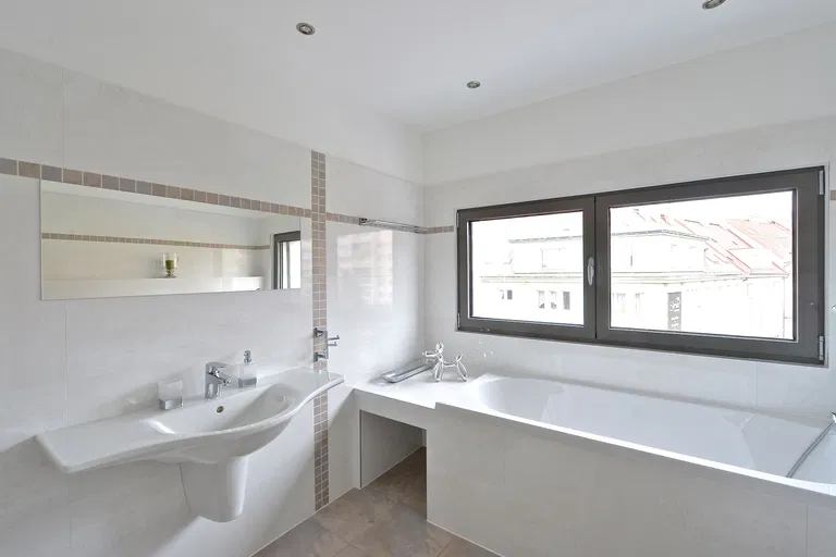 Zenklova, Libeň - Praha 8 | Prenájom, Byt, 4-izbový, 154 m²