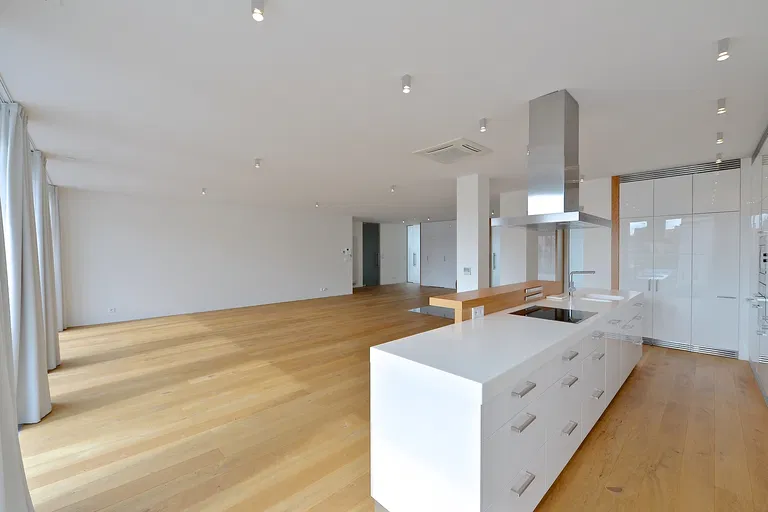 Laubova, Vinohrady - Praha 3 | Prenájom, Byt, 4-izbový, 227 m²