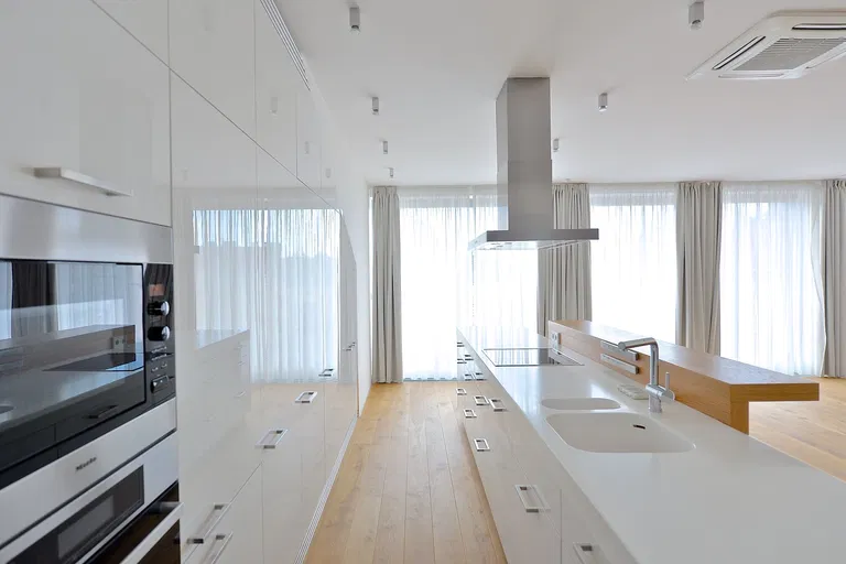 Laubova, Vinohrady - Praha 3 | Prenájom, Byt, 4-izbový, 227 m²
