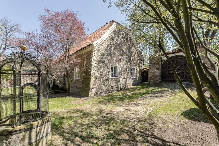 Okoř - Praha-západ | Predaj, Rodinný dom, 4-izbový, 300 m²
