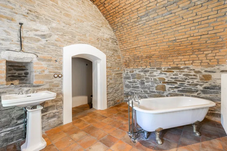Okoř - Praha-západ | Predaj, Rodinný dom, 4-izbový, 300 m²
