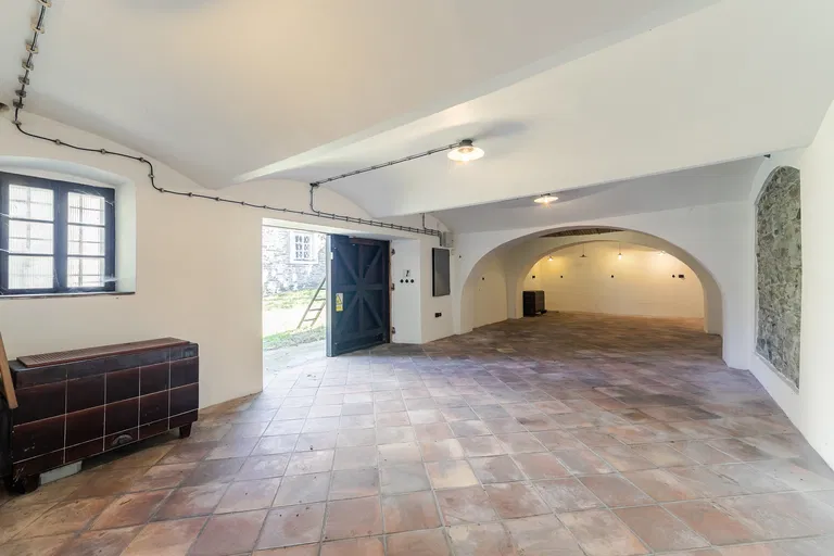 Okoř - Praha-západ | Predaj, Rodinný dom, 4-izbový, 300 m²