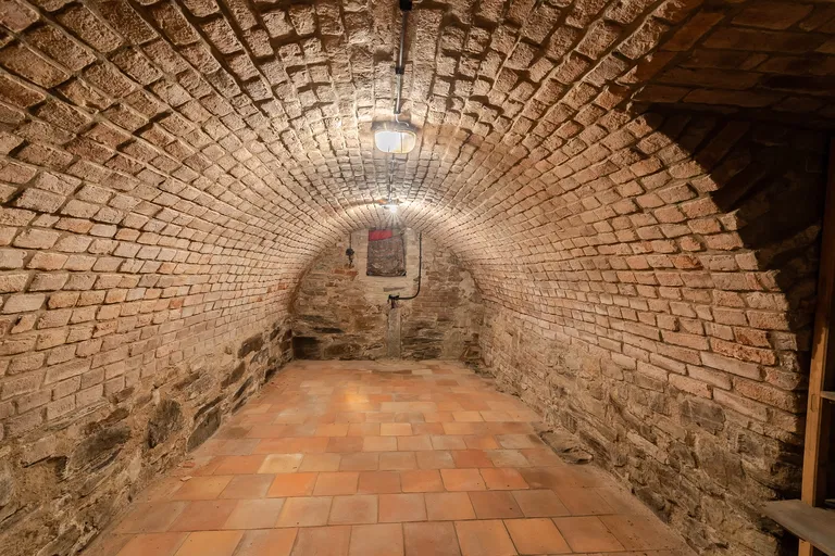 Okoř - Praha-západ | Predaj, Rodinný dom, 4-izbový, 300 m²