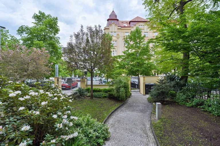 Ovenecká, Bubeneč - Praha 7 | Prenájom, Byt, 3-izbový, 133 m²