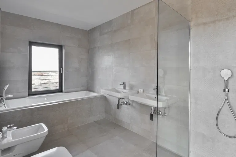 Okružní, Dobřejovice - Praha-východ | Predaj, Rodinný dom, 6-izbový, 370 m²