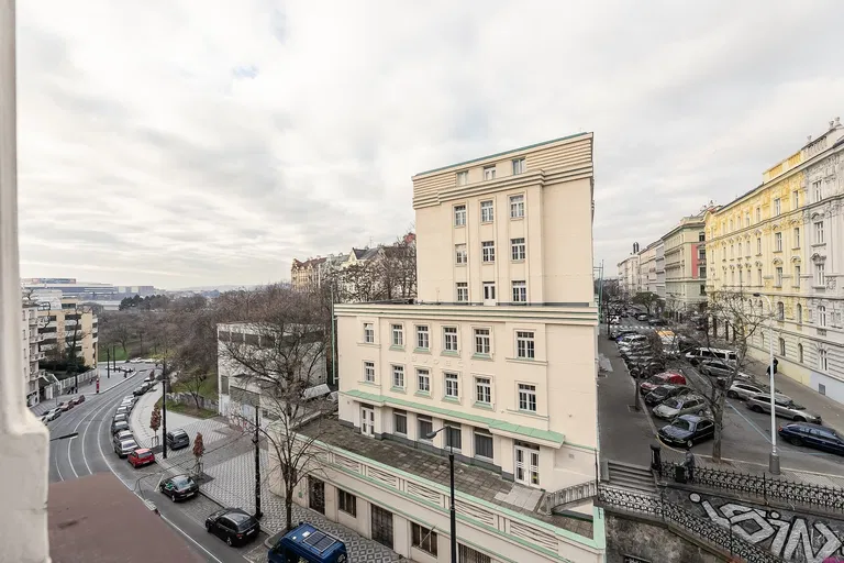 U Zvonařky, Vinohrady - Praha 2 | Prenájom, Byt, 2-izbový, 74 m²