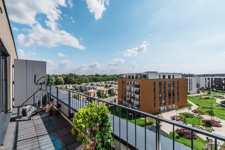 Žltá, Petržalka - Bratislava V | Sale, Apartment, Three-bedroom (4+kk), 126 m²